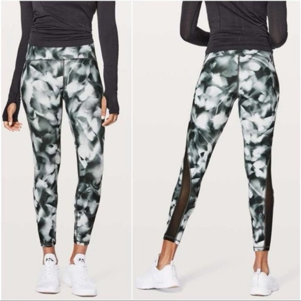 Lululemon Train Times 7/8 Pant 25"
Blush Blossom